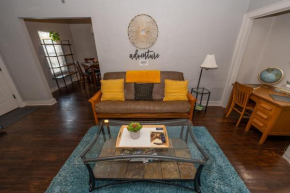 The Charmer, Fiber Internet, ROKU TVs, Washer & Dryer, Near DT Chickasha and Leg Lamp!